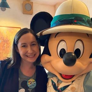 Meet your Posher, Perri ann